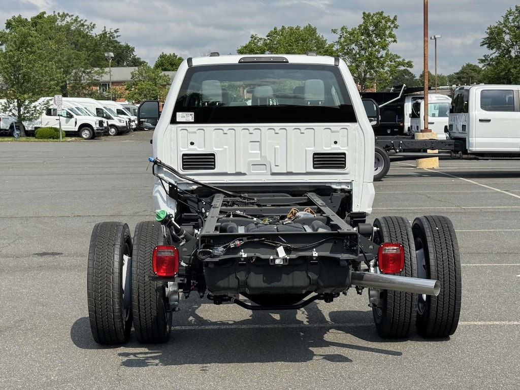 New 2025 Ford F-550 XL Crew Cab 4x4 Bare Chassis 84 CA Crew Cab Chassis-Cab