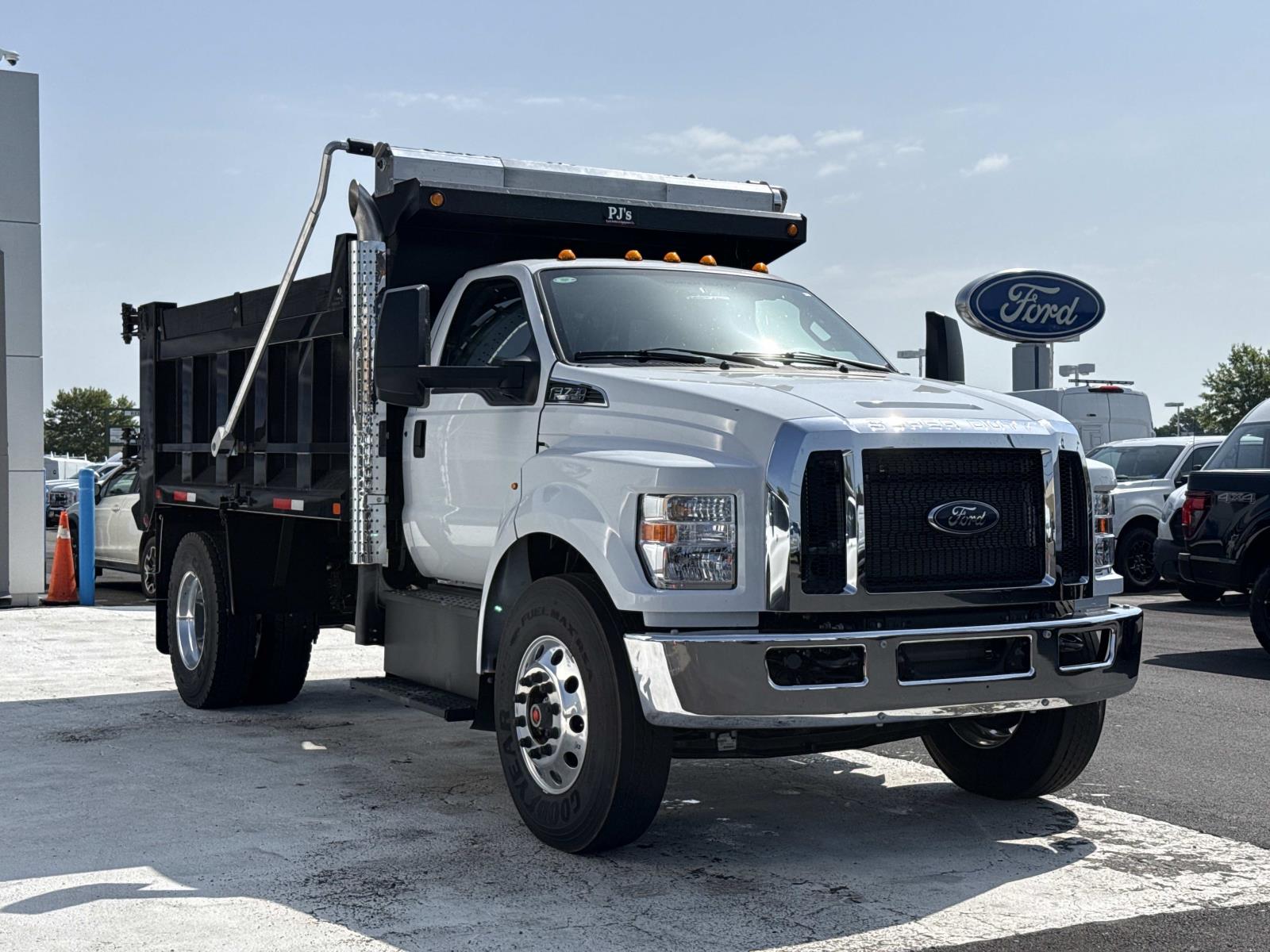 2027 Ford F-750's photo