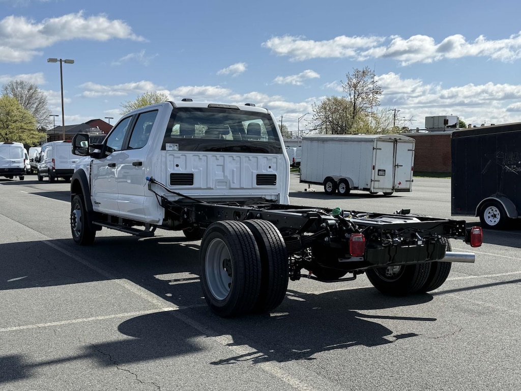 New 2025 Ford F-550 XL Crew Cab 4x4 Bare Chassis 84 CA Crew Cab Chassis-Cab