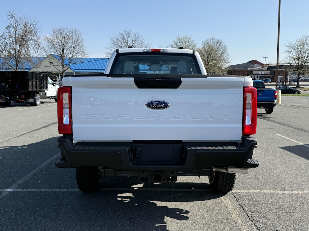 New 2025 Ford F-250 XL Crew Cab 4x4 W/ 8 Bed Crew Cab Pickup