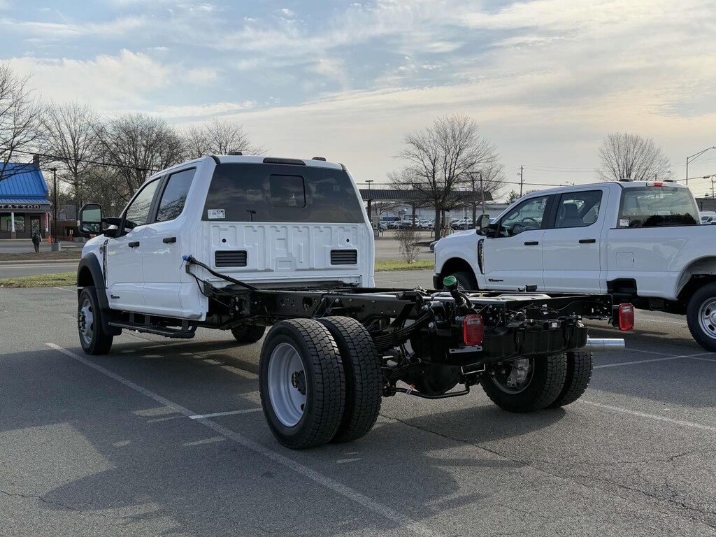 New 2025 Ford F-450 XL Crew Cab 4x2 Bare Chassis 84 CA Crew Cab Chassis-Cab