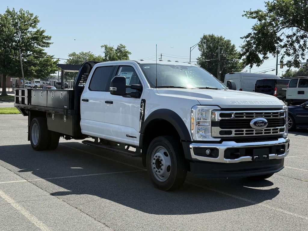 New 2025 Ford F-450 XL Crew Cab 4x2 w/ 12 Contractors Flat Bed Flatbed