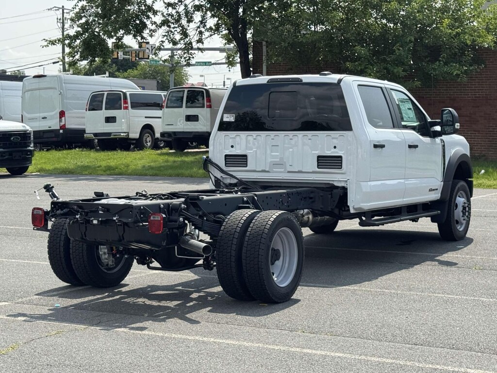 New 2025 Ford F-550 XL Crew Cab 4x4 Bare Chassis 84 CA Crew Cab Chassis-Cab