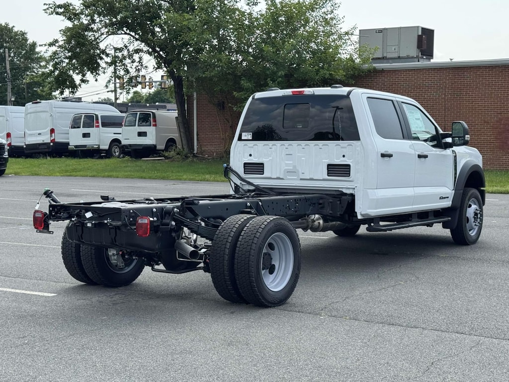 New 2025 Ford F-550 XL Crew Cab 4x2 Bare Chassis 84 CA Crew Cab Chassis-Cab