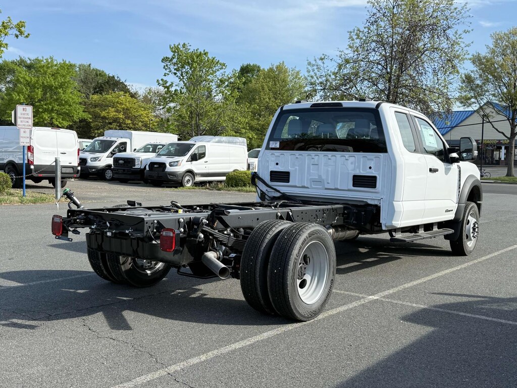 New 2025 Ford F-550 XL Super Cab 4x4 Bare Chassis 84 Extended Cab Chassis-Cab