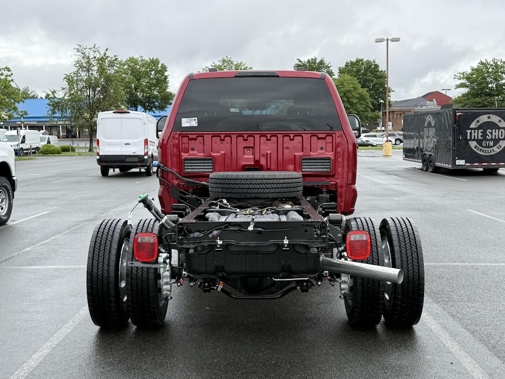 New 2025 Ford F-550 Lariat Crew Cab 4x4 Bare Chassis 60 CA Crew Cab Chassis-Cab