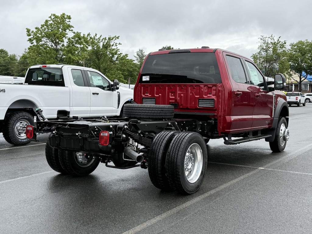 New 2025 Ford F-550 Lariat Crew Cab 4x4 Bare Chassis 60 CA Crew Cab Chassis-Cab