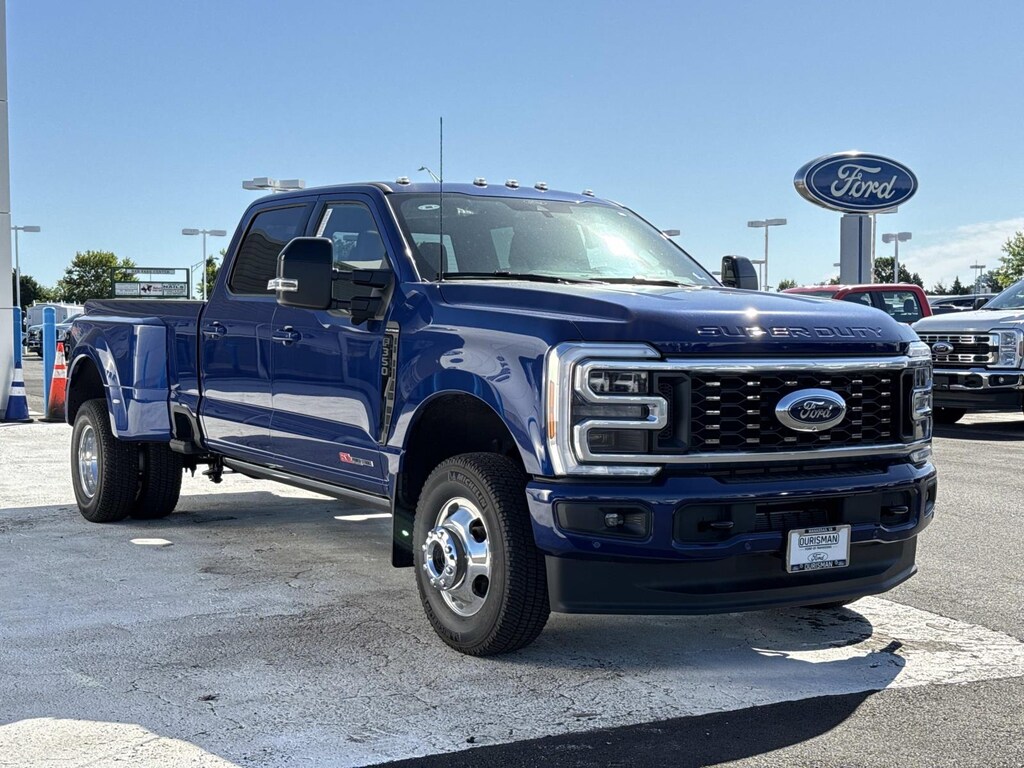 New 2026 Ford F-350 Platinum Crew Cab 4x4 W/ 8 Bed DRW Crew Cab Pickup