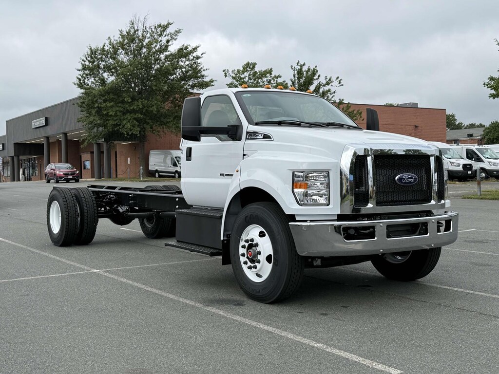 New 2026 Ford F-750 XL Regular Cab 4x2 Bare Chassis 168 CA Regular Cab Chassis-Cab