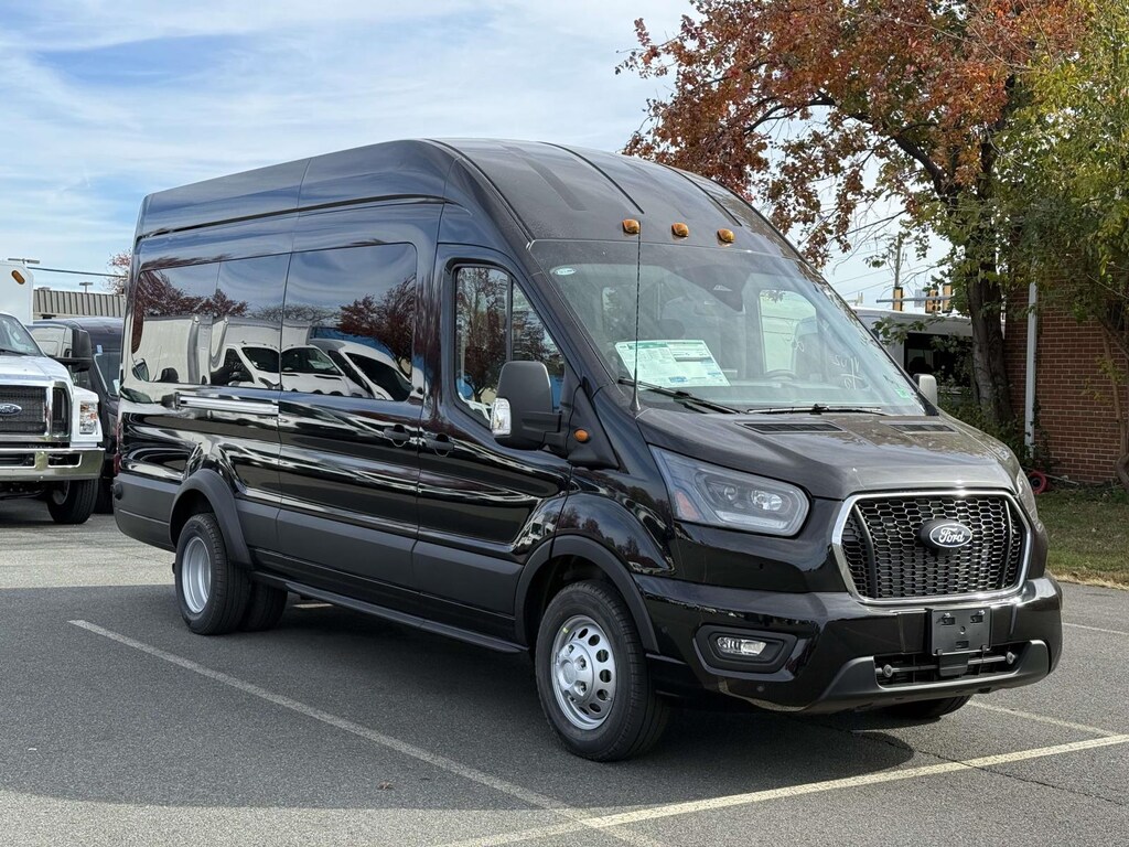 New 2026 Ford Transit Passenger Wagon T-350 HD 148 EL High Roof XL DRW RWD Full-size Passenger Van