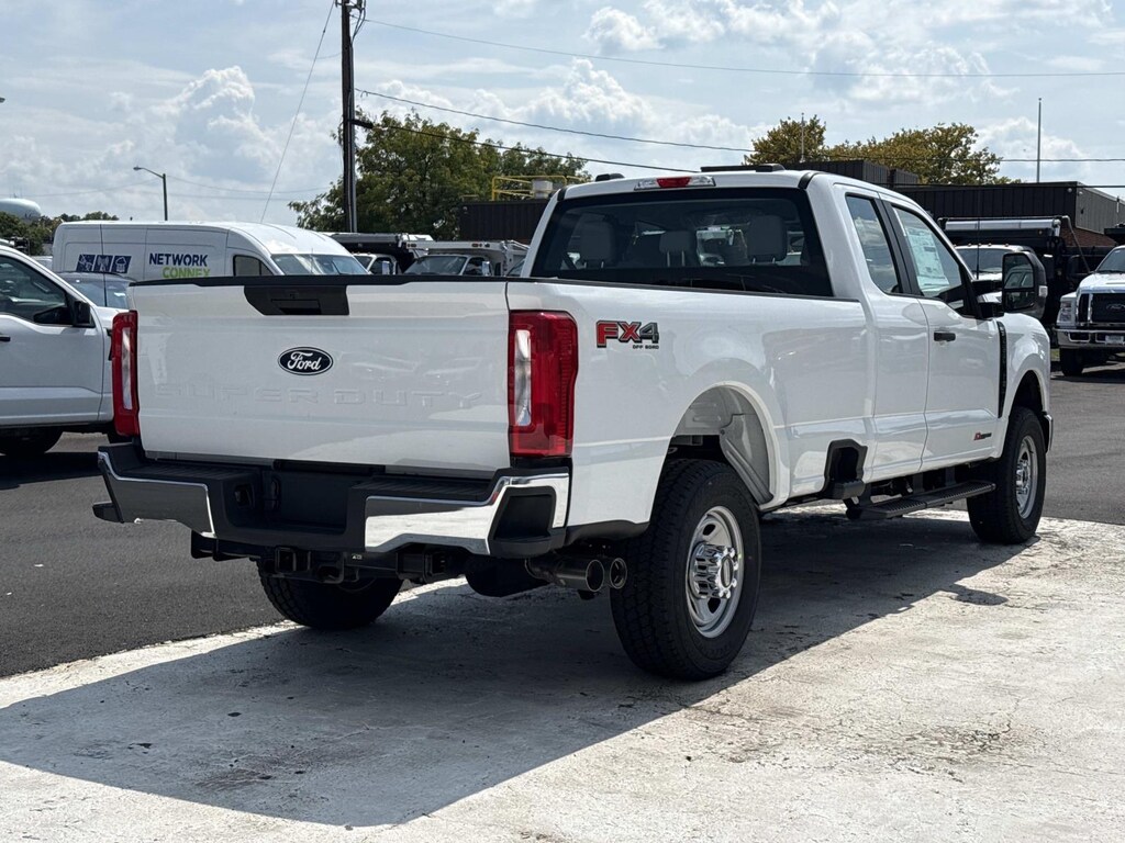 New 2027 Ford Super Duty F-350 SRW Extended Cab Pickup