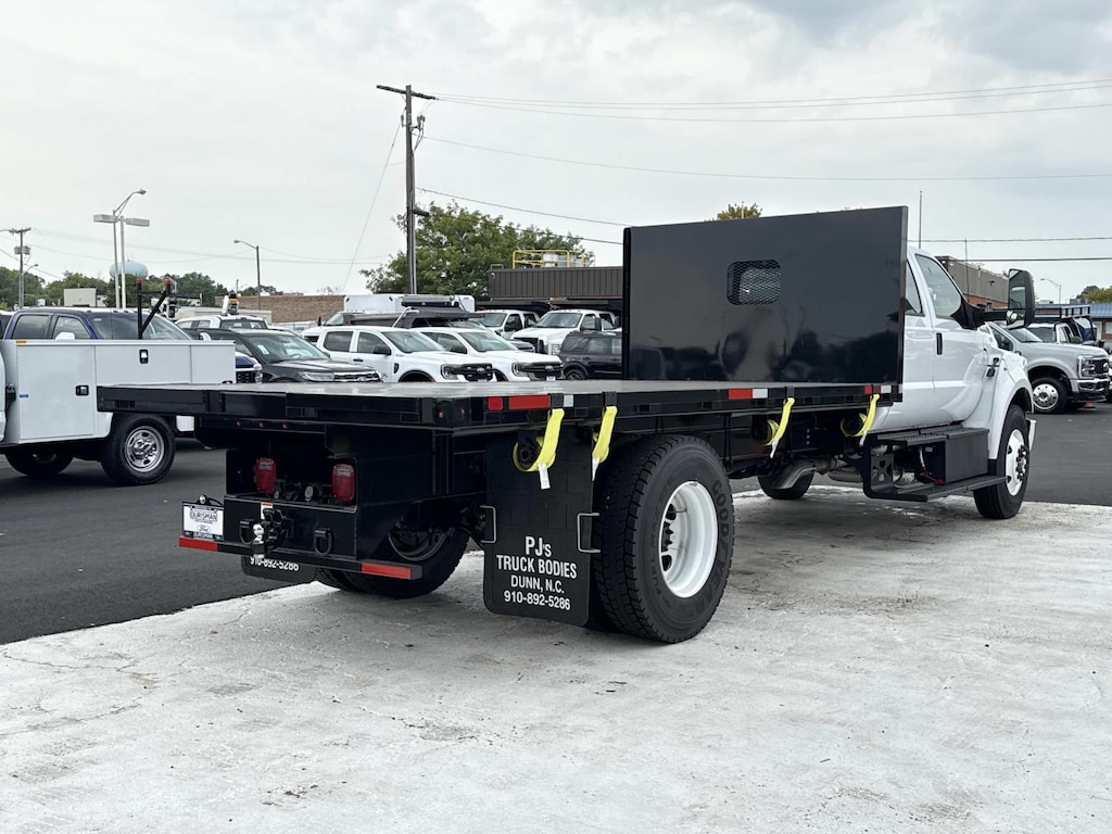 New 2027 Ford F-650 XL Crew Cab 4x2 W/ 16 Flatbed Flatbed