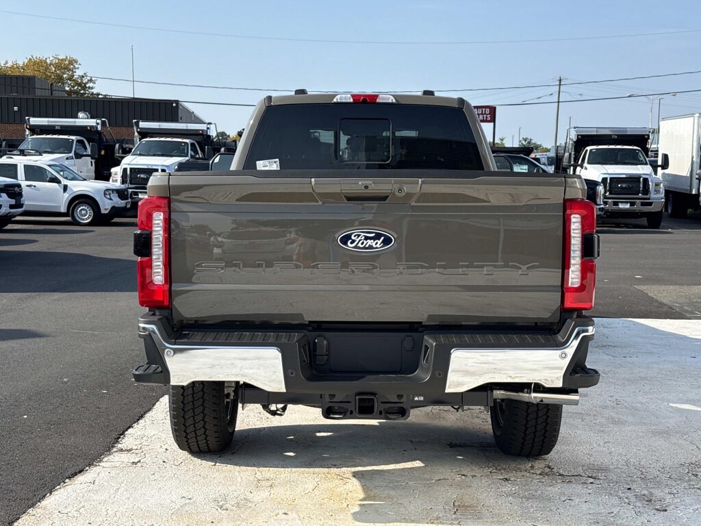 New 2027 Ford Super Duty F-350 SRW Crew Cab Pickup