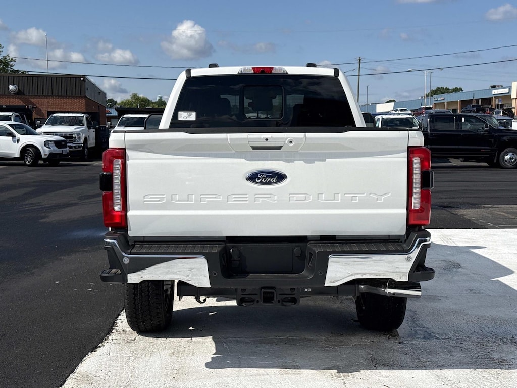 New 2026 Ford F-350 Lariat Crew Cab 4x4 W/ 6.75 Bed Crew Cab Pickup