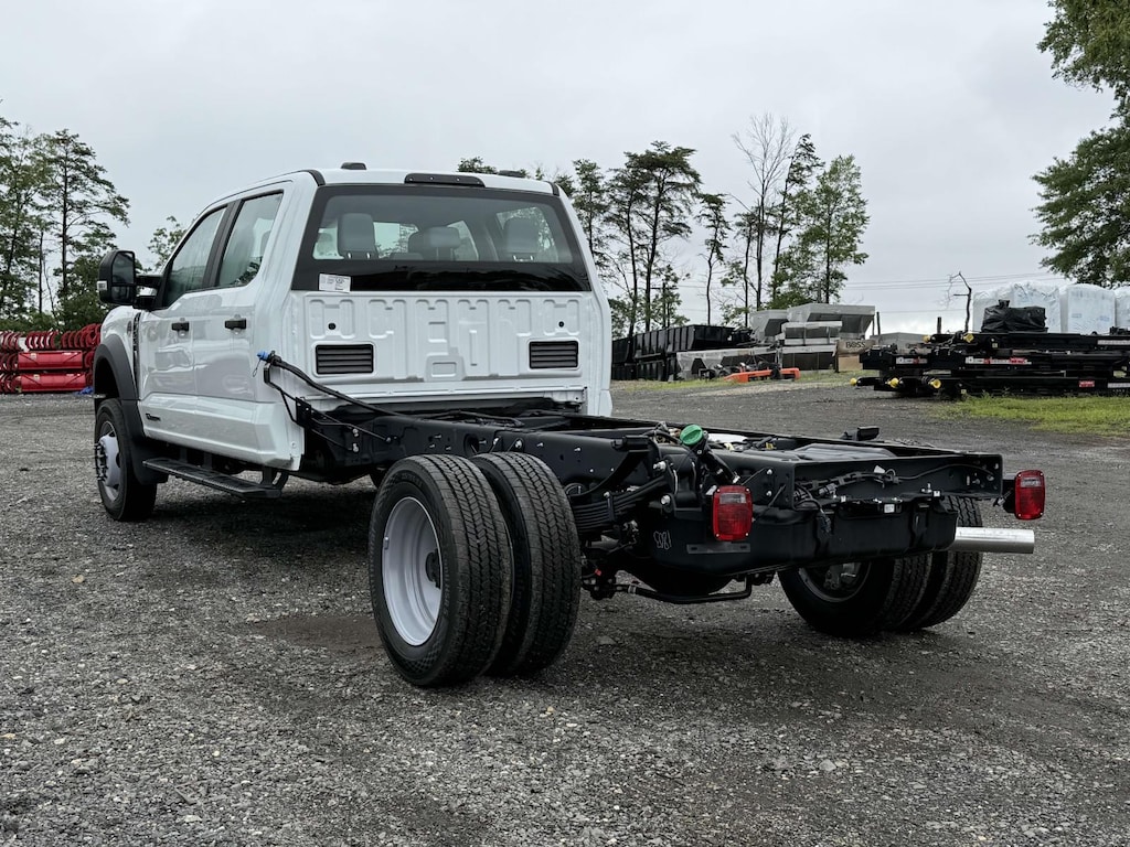 New 2025 Ford F-550 XL Crew Cab 4x4 Bare Chassis 84 CA Crew Cab Chassis-Cab