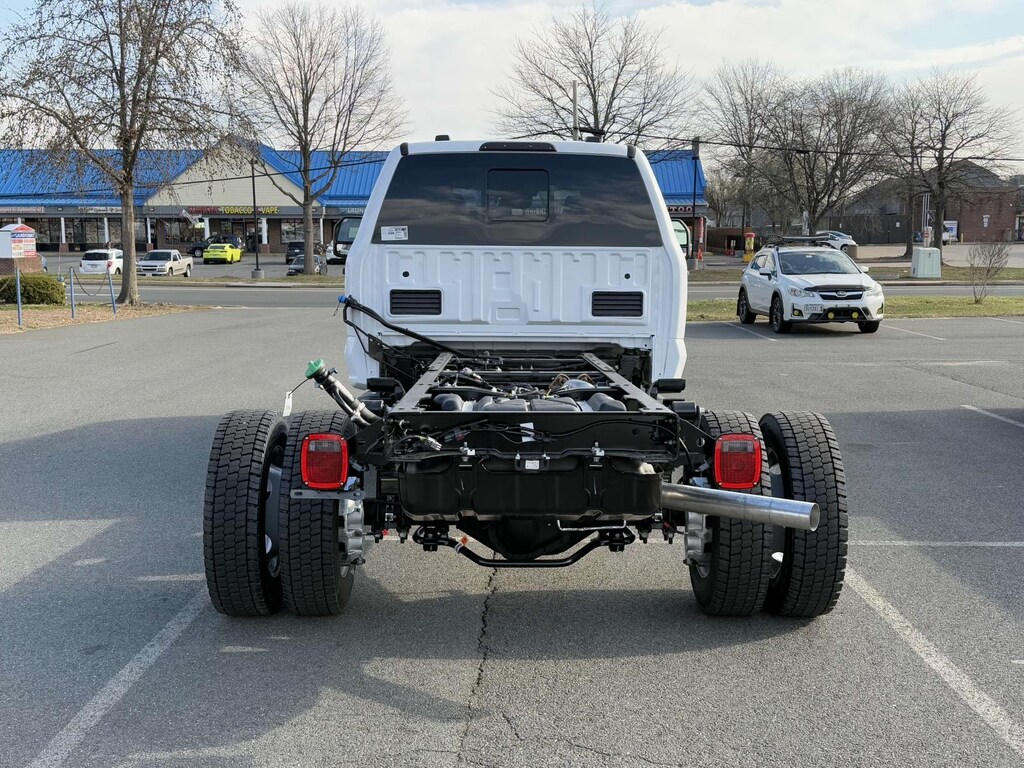 New 2025 Ford F-450 XL Crew Cab 4x2 Bare Chassis 84 CA Crew Cab Chassis-Cab