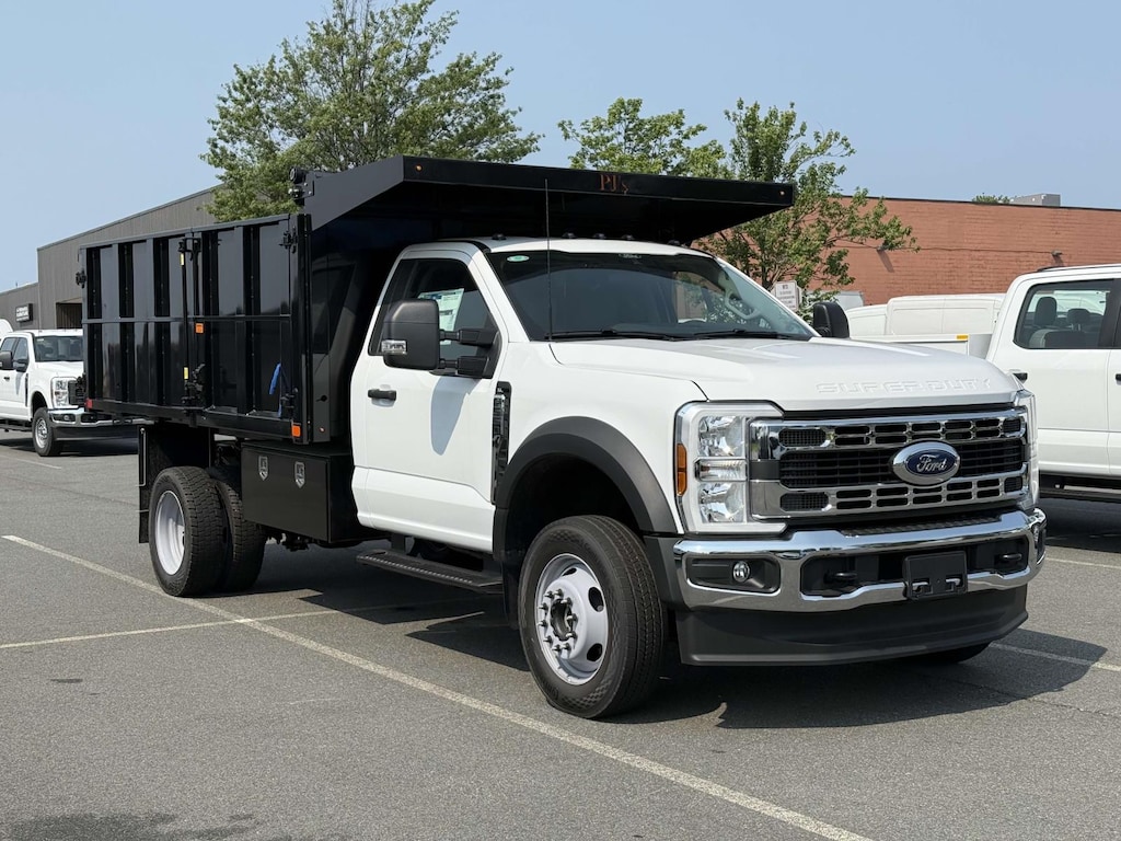 New 2025 Ford F-550 XL Regular Cab 4x4 w/ 12 Landscape Dump Landscape