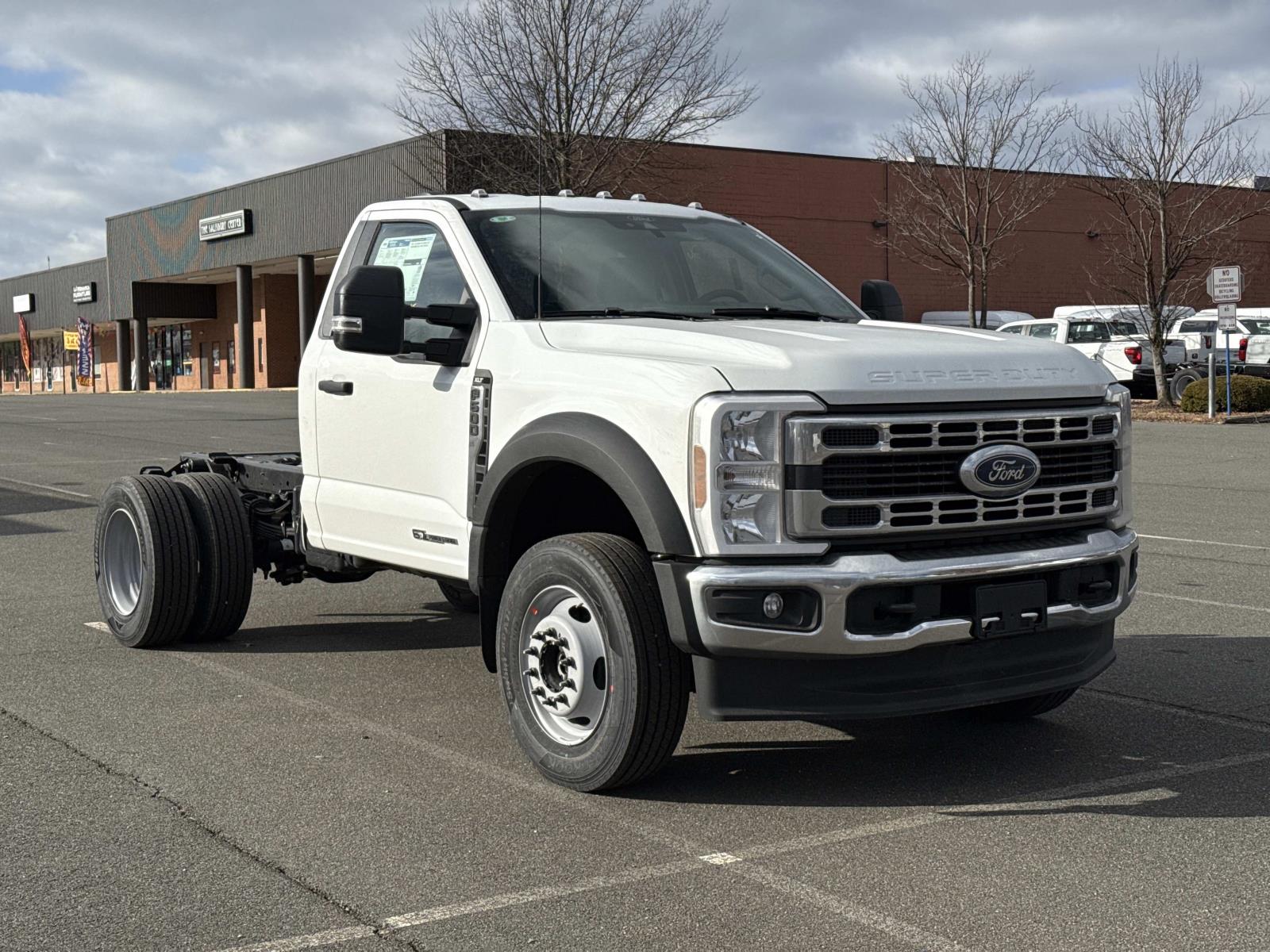 2026 Ford F-600 Super Duty Chassis Cab XLT's photo