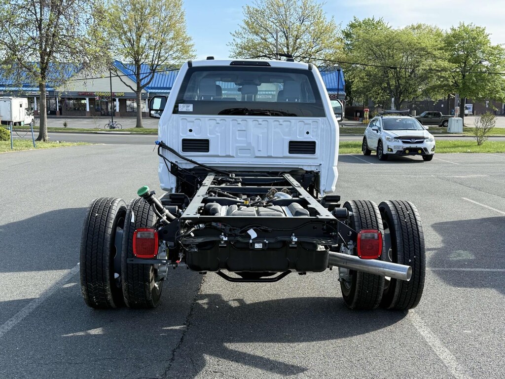 New 2025 Ford F-550 XL Super Cab 4x4 Bare Chassis 84 Extended Cab Chassis-Cab