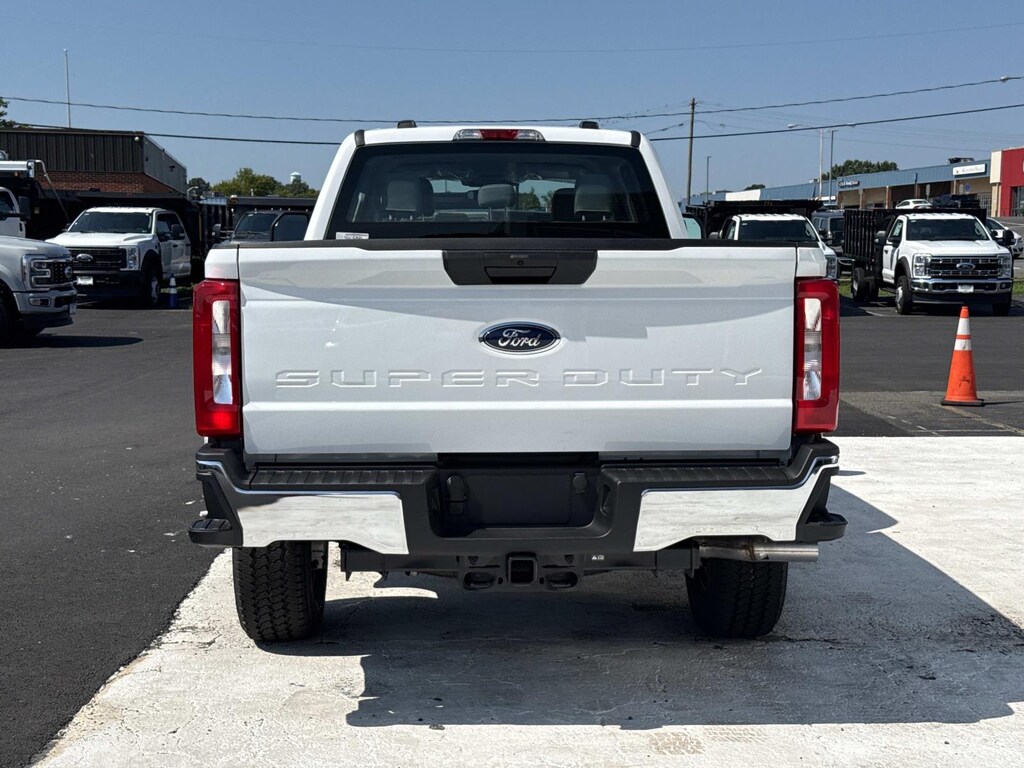 New 2026 Ford Super Duty F-350 SRW Crew Cab Pickup