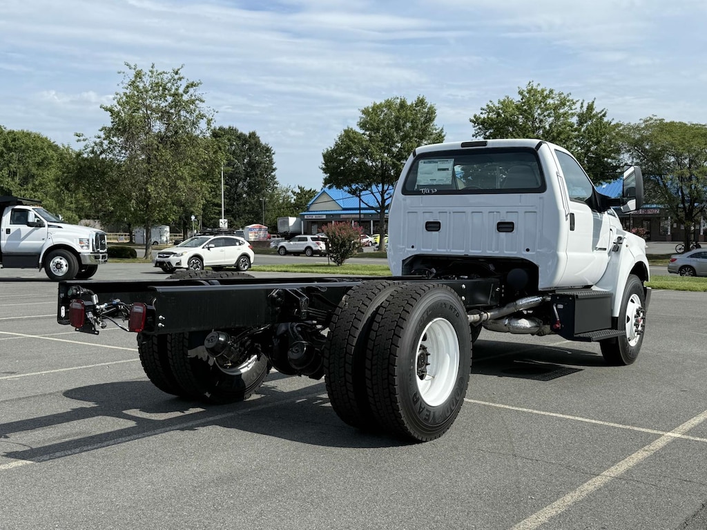 New 2025 Ford F-750 XL Regular Cab 4x2 Clean Chassis Regular Cab Chassis-Cab