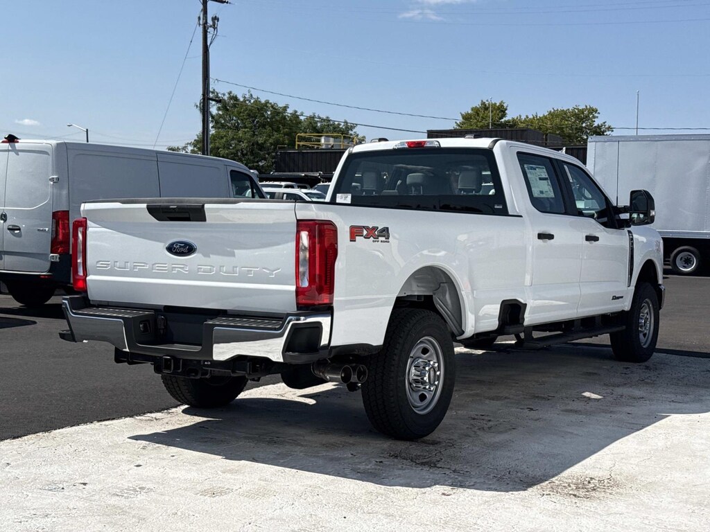 New 2026 Ford Super Duty F-350 SRW Crew Cab Pickup
