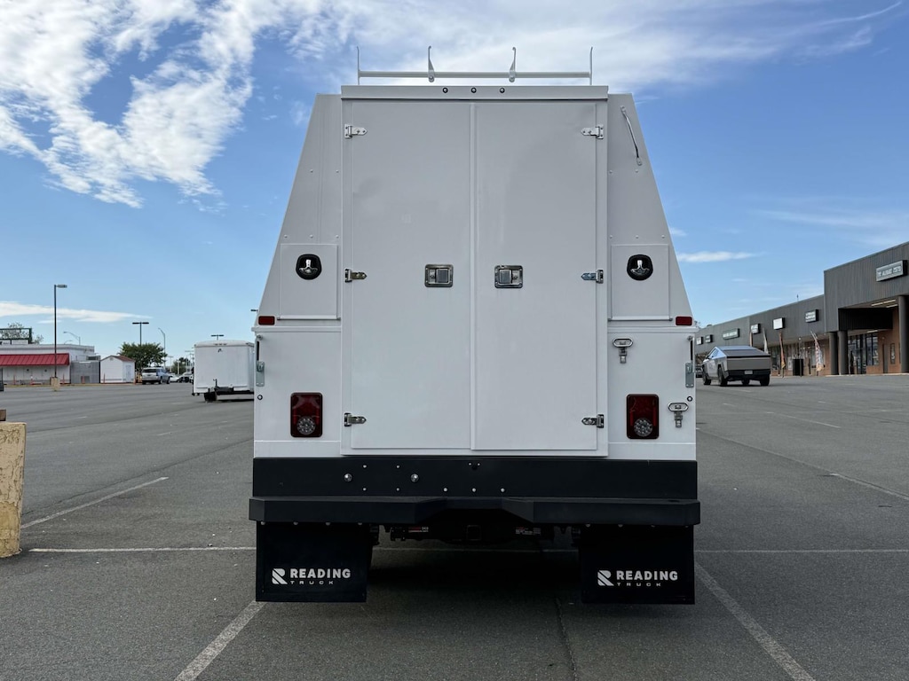 New 2026 Ford F-550 XL Super Cab 4x4 W/ 11 Enclosed Service Body Service