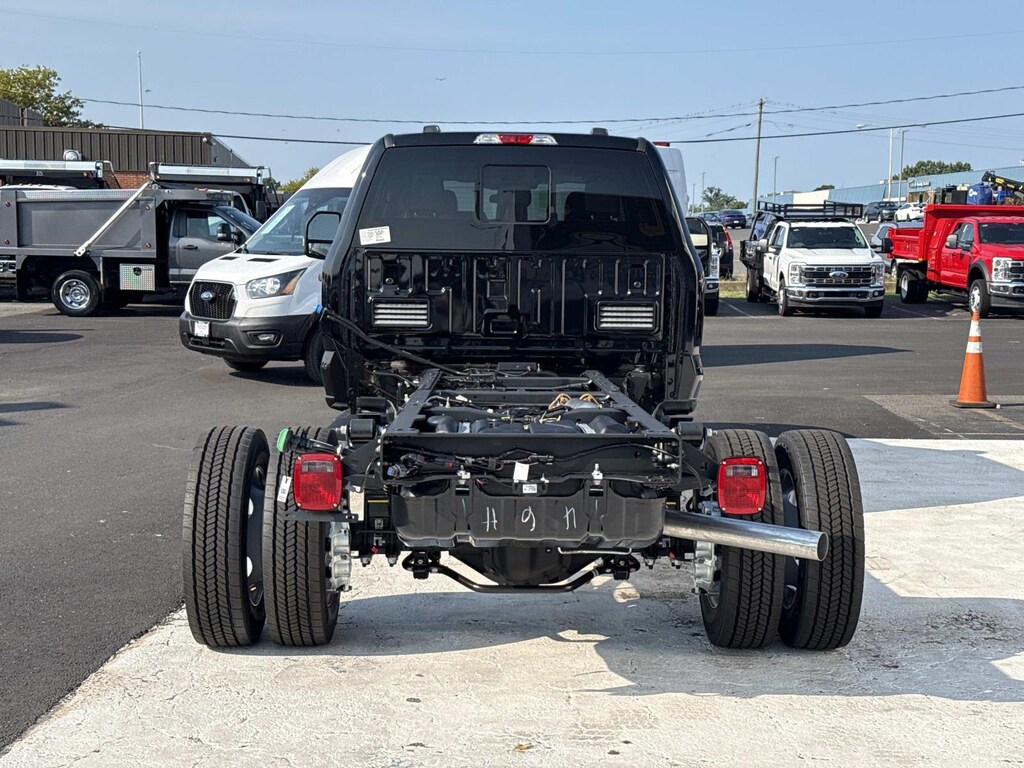 New 2026 Ford Super Duty F-550 DRW Crew Cab Chassis-Cab
