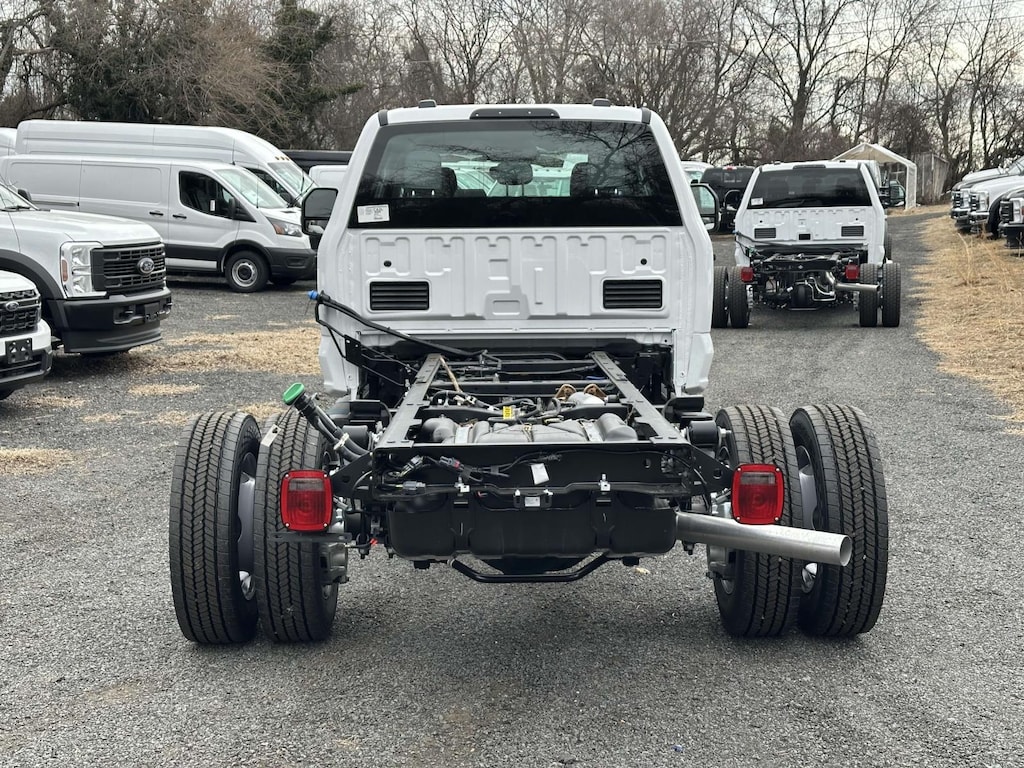 New 2025 Ford F-550 XL Crew Cab 4x4 Bare Chassis 84 CA Crew Cab Chassis-Cab