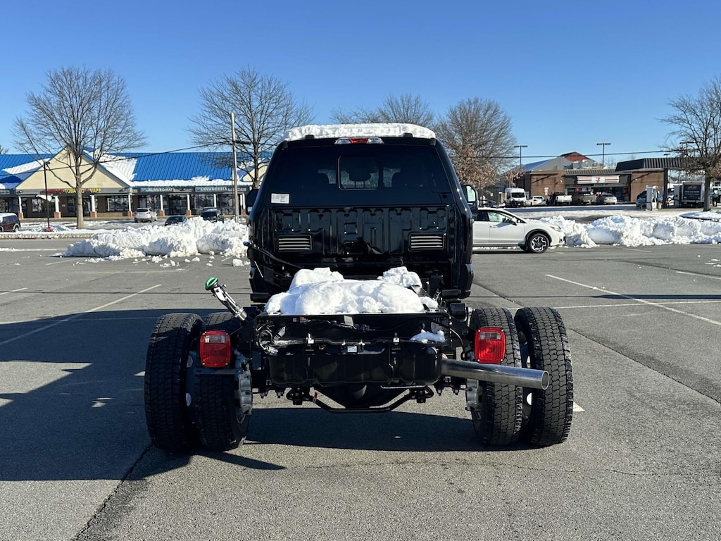 New 2025 Ford F-550 XL Crew Cab 4x4 Bare Chassis 84 CA Crew Cab Chassis-Cab