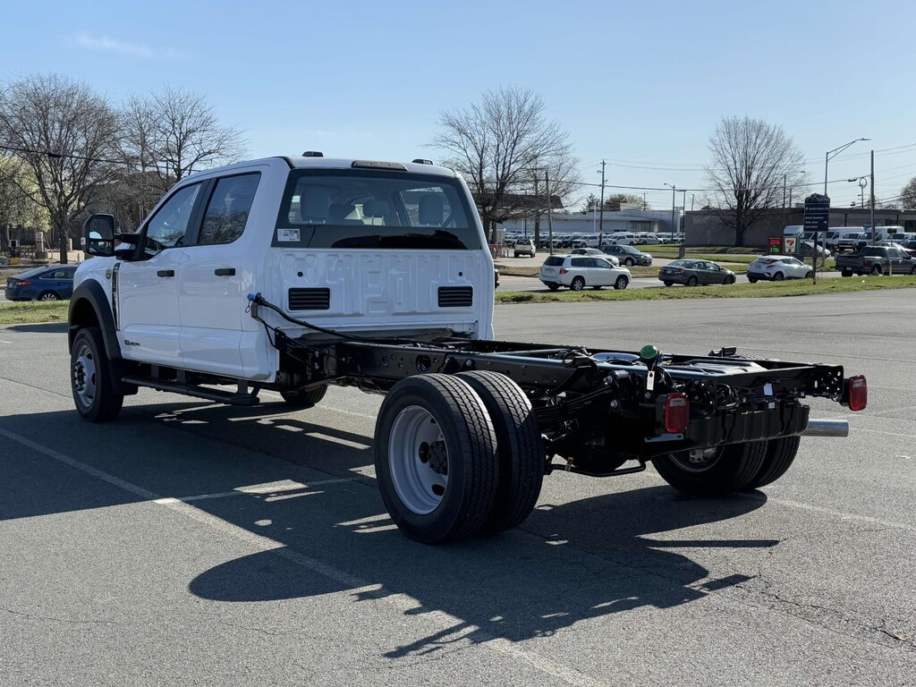 New 2025 Ford F-550 XL Crew Cab 4x4 Bare Chassis 84 CA Crew Cab Chassis-Cab