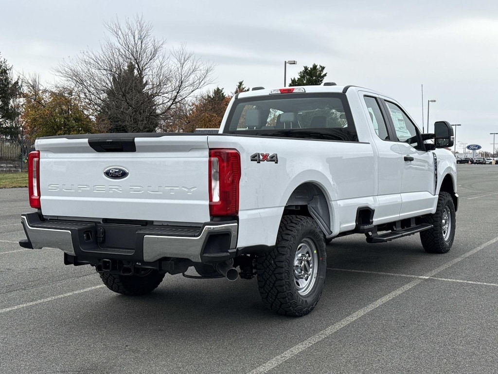 New 2026 Ford F-250 XL Super Cab 4x4 W/ 8 Bed Extended Cab Pickup