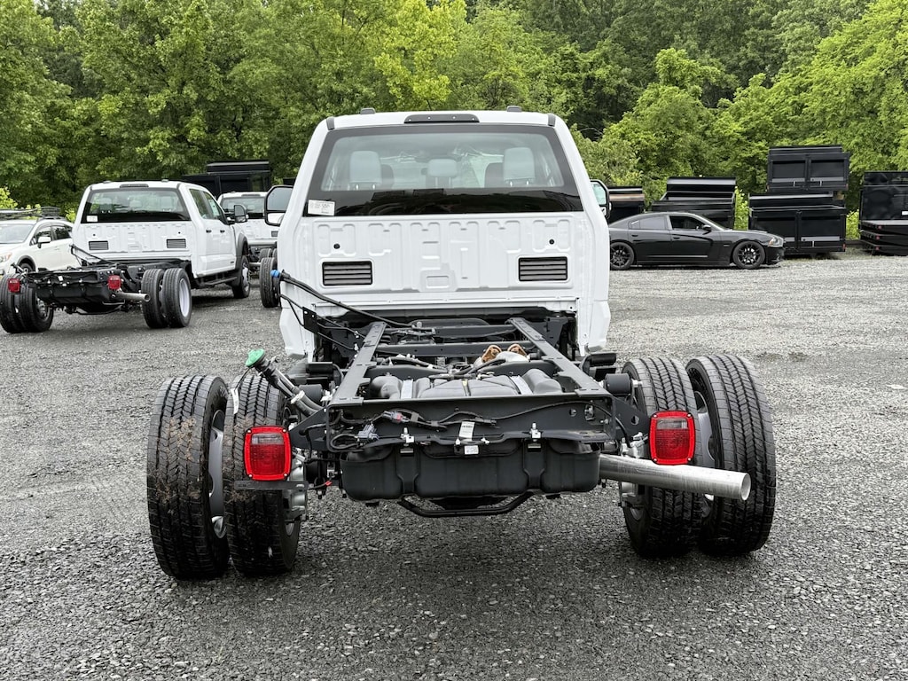 New 2025 Ford F-550 XL Crew Cab 4x4 Bare Chassis 84 CA Crew Cab Chassis-Cab
