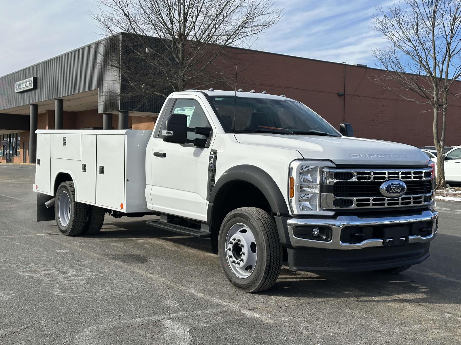 2024 Ford F-550 Super Duty Chassis Cab XL's photo