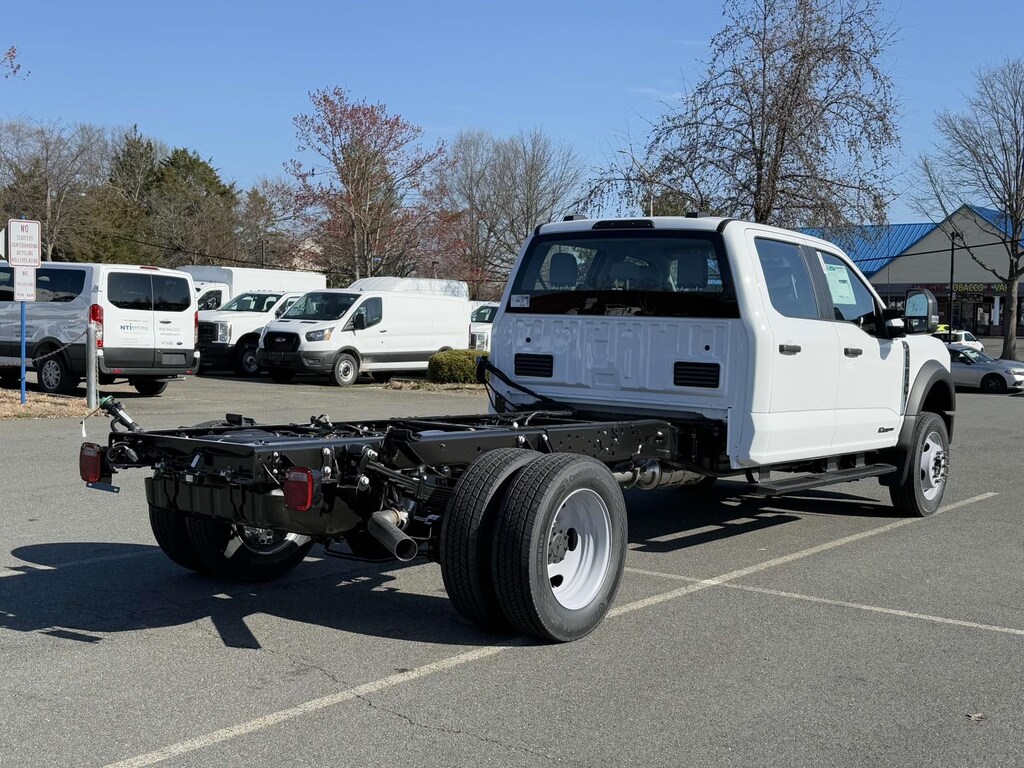 New 2025 Ford F-550 XL Crew Cab 4x4 Bare Chassis 84 CA Crew Cab Chassis-Cab