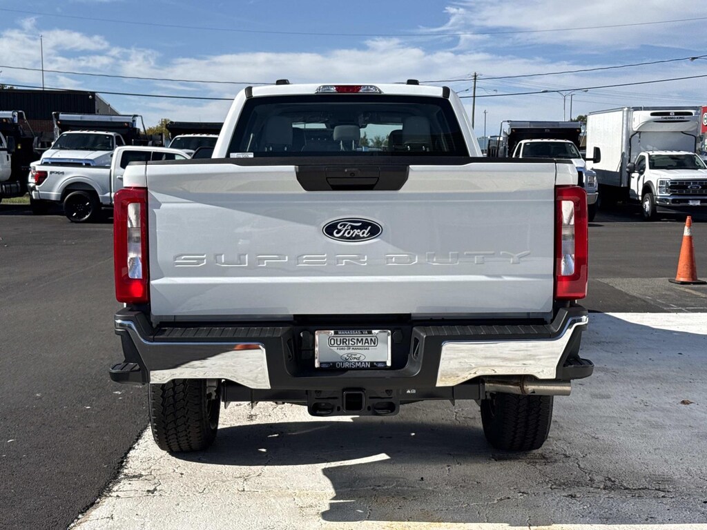 New 2027 Ford Super Duty F-350 SRW Crew Cab Pickup