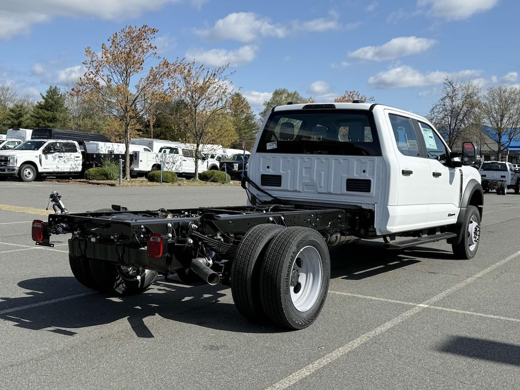 New 2025 Ford F-550 XL Crew Cab 4x4 Bare Chassis 84 CA Crew Cab Chassis-Cab