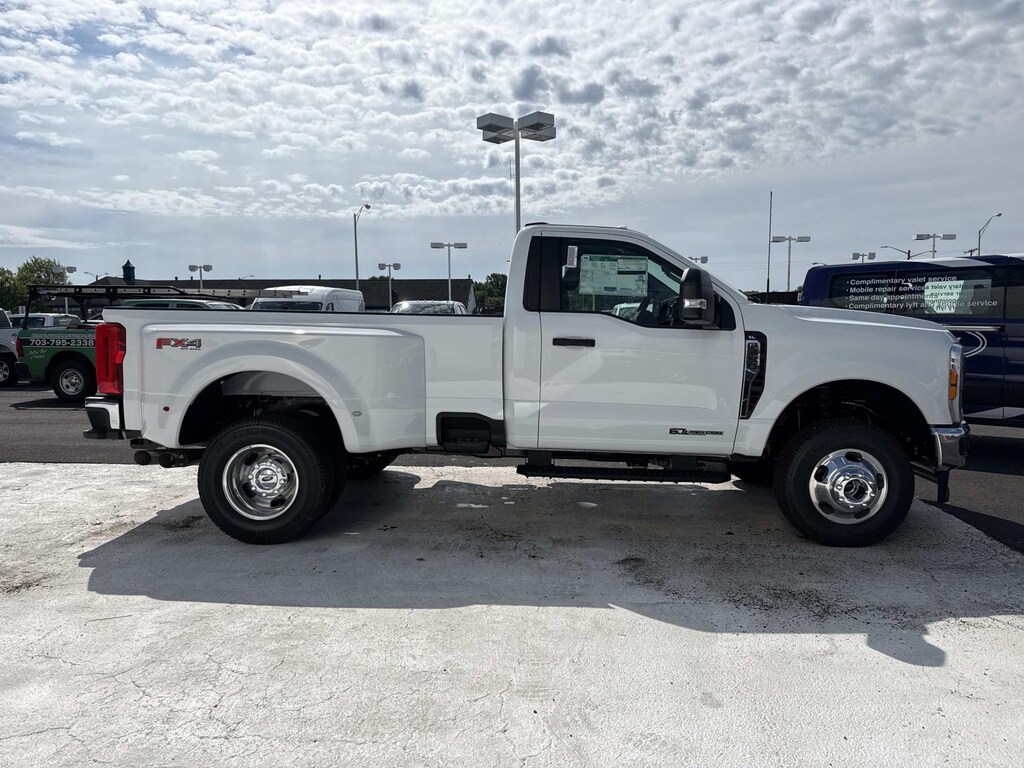 New 2026 Ford F-350 XL Regular Cab 4x4 W/ 8 Bed DRW Regular Cab Pickup