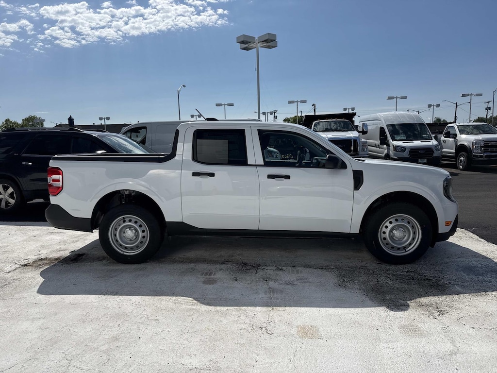 New 2026 Ford Maverick XL Crew Cab FWD Hybrid Crew Cab Pickup