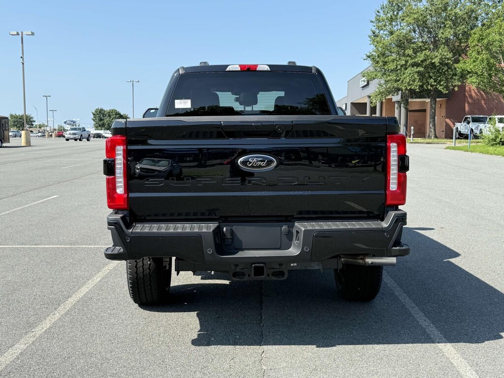 New 2025 Ford F-350 Lariat Crew Cab 4x4 W/ 6.75 Bed Crew Cab Pickup