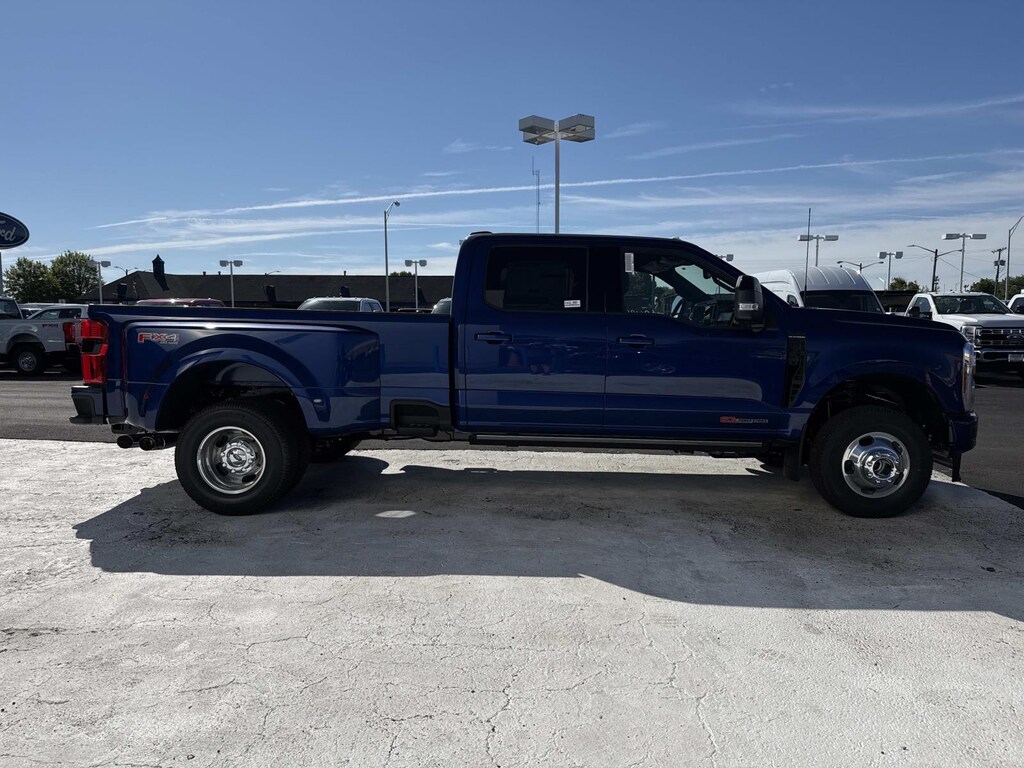 New 2026 Ford F-350 Platinum Crew Cab 4x4 W/ 8 Bed DRW Crew Cab Pickup