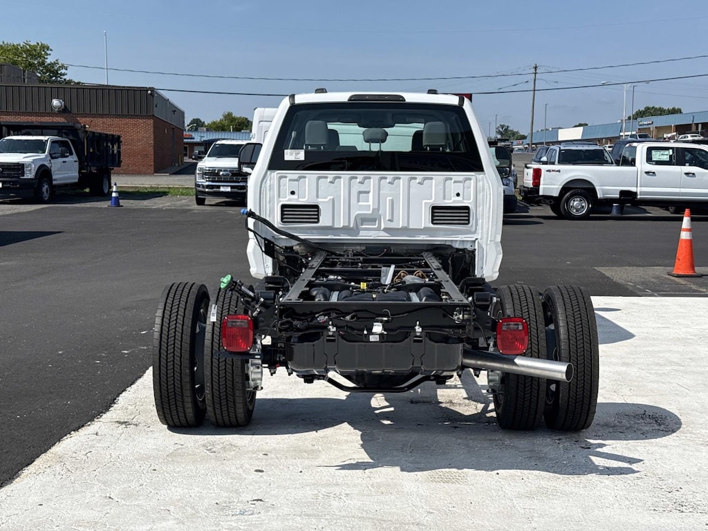 New 2026 Ford Super Duty F-550 DRW Crew Cab Chassis-Cab