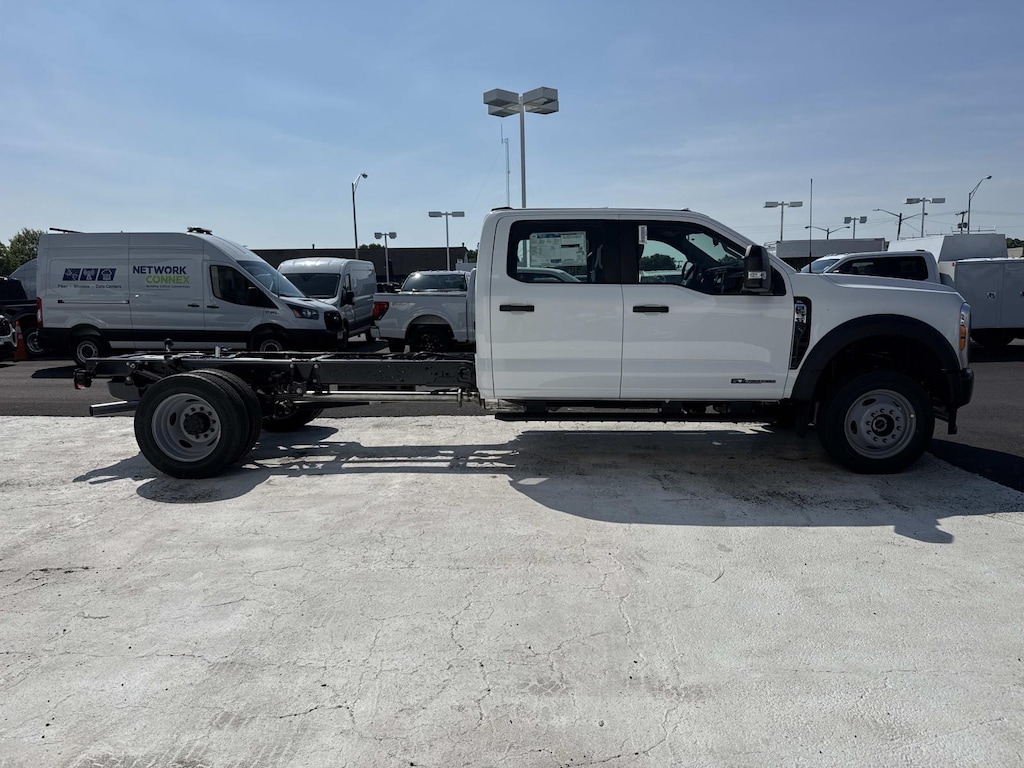 New 2026 Ford Super Duty F-550 DRW Crew Cab Chassis-Cab