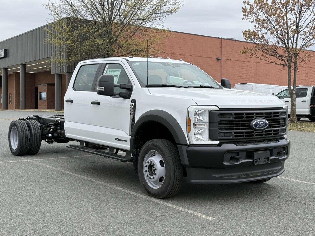 New 2025 Ford F-550 XL Crew Cab 4x4 Bare Chassis 84 CA Crew Cab Chassis-Cab
