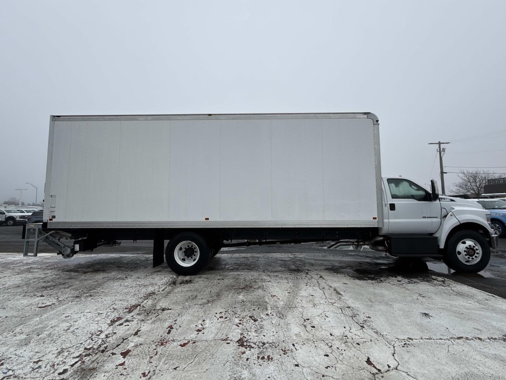 New 2026 Ford F-750 XL Regular Cab 4x2 W/ 26 Box Box