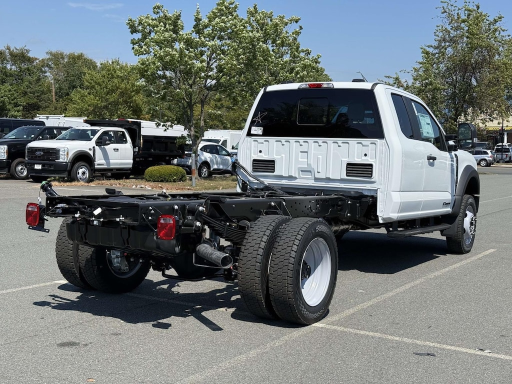 New 2026 Ford F-550 XL Super Cab 4x4 Bare Chassis 84 CA Extended Cab Chassis-Cab