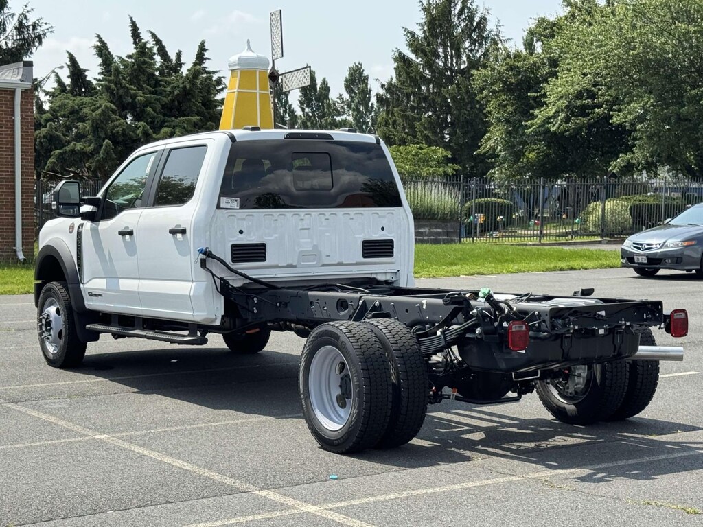 New 2025 Ford F-550 XL Crew Cab 4x4 Bare Chassis 84 CA Crew Cab Chassis-Cab