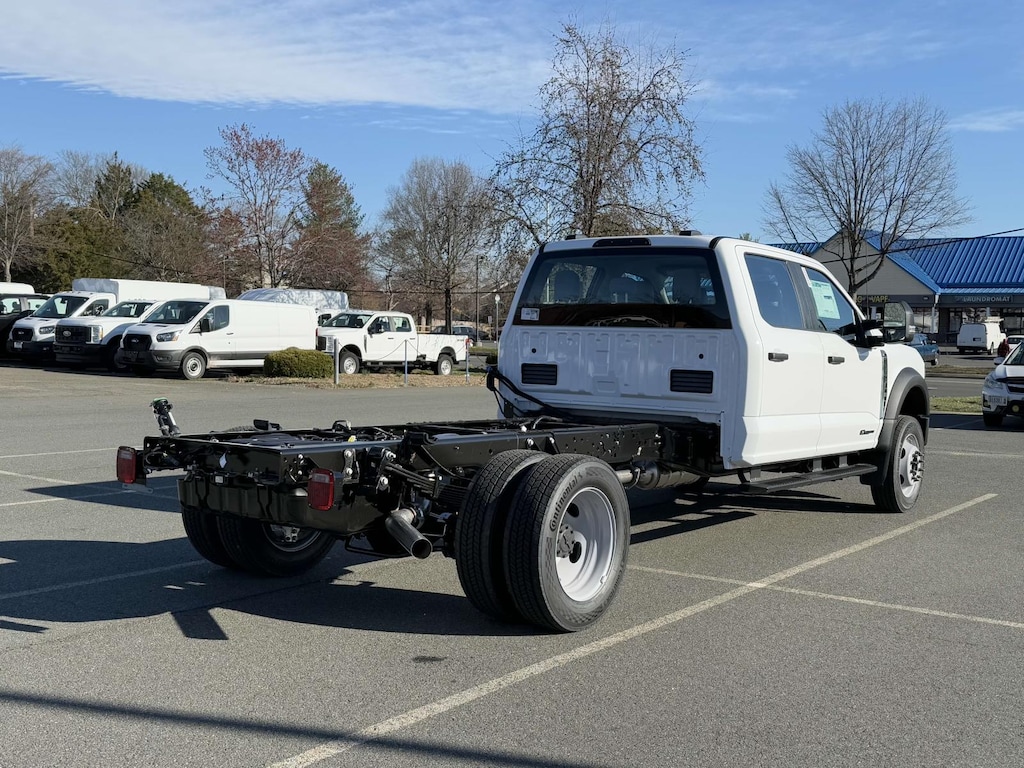 New 2025 Ford F-550 XL Crew Cab 4x4 Bare Chassis 84 CA Crew Cab Chassis-Cab