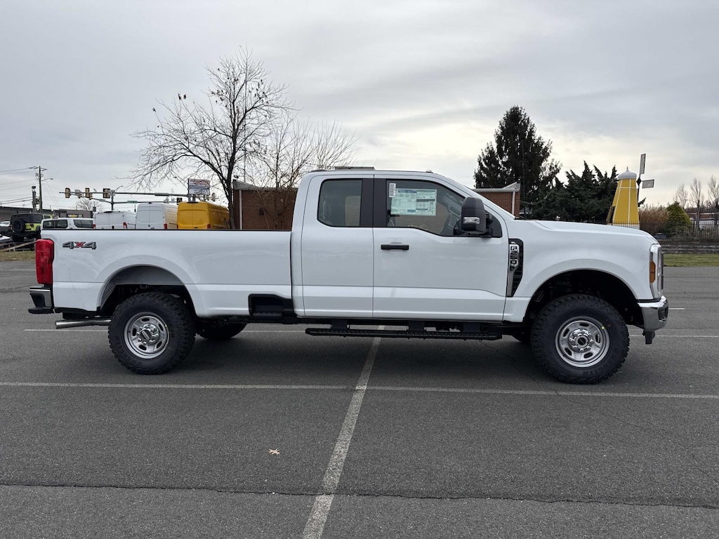 New 2026 Ford F-250 XL Super Cab 4x4 W/ 8 Bed Extended Cab Pickup