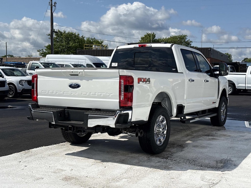New 2026 Ford F-350 Lariat Crew Cab 4x4 W/ 6.75 Bed Crew Cab Pickup